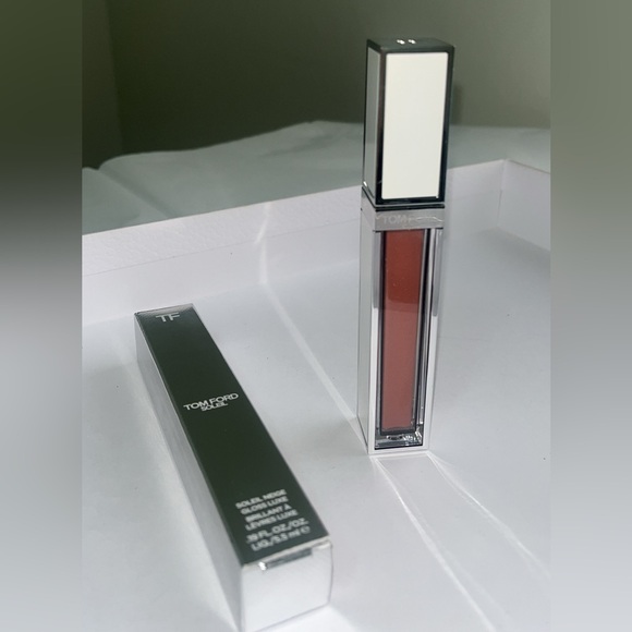 New, unused and Authentic Tom Ford Gloss Luxe Lip Gloss- color 17 peak flush - Picture 1 of 6
